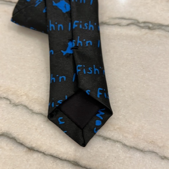 Disney Winnie The Pooh “I Was Fish’n” Tie - Picture 8 of 11